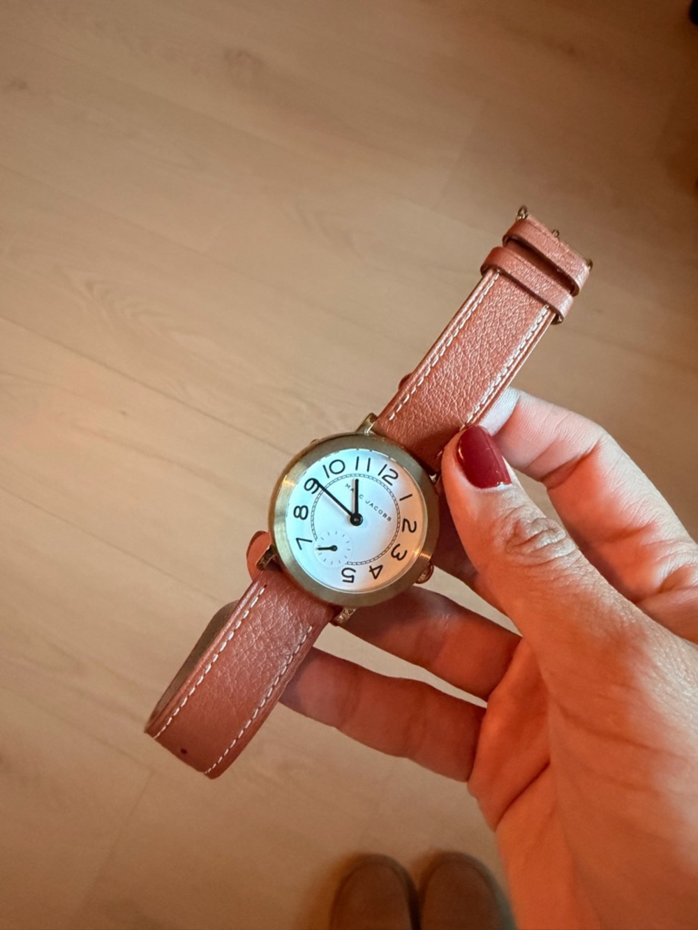 Classic Round Dial Leather Strap Watch - Brown & Gold - Picture 2 of 6